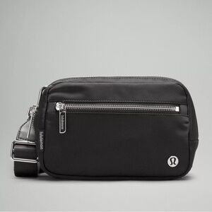 Lululemon Everywhere Convertible Crossbody Bag 1.5L Black - NWOT